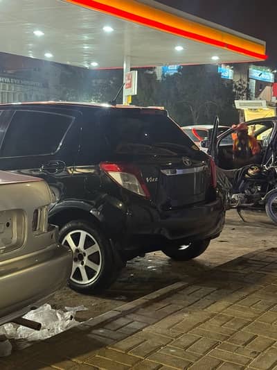 Toyota Vitz 2011