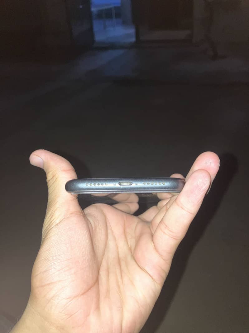 Apple iPhone 11 2