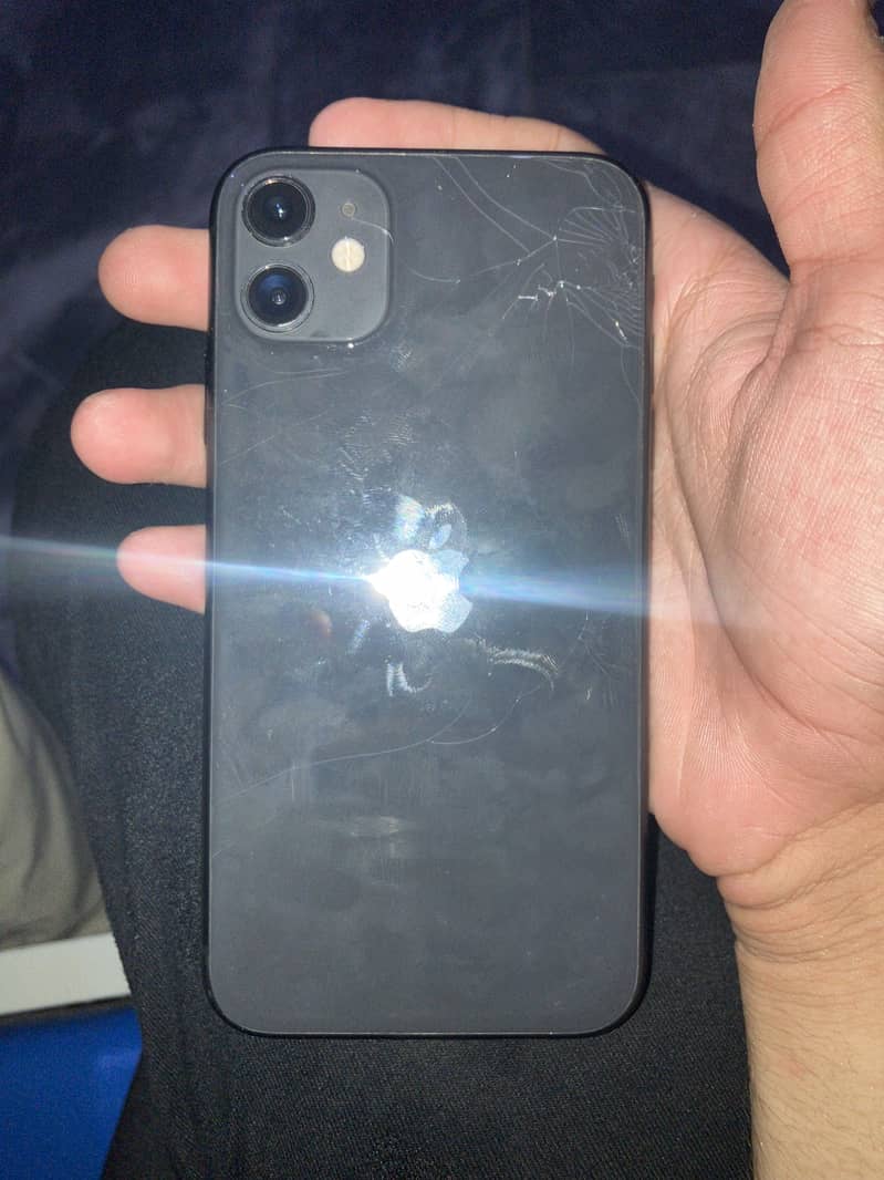 Apple iPhone 11 3