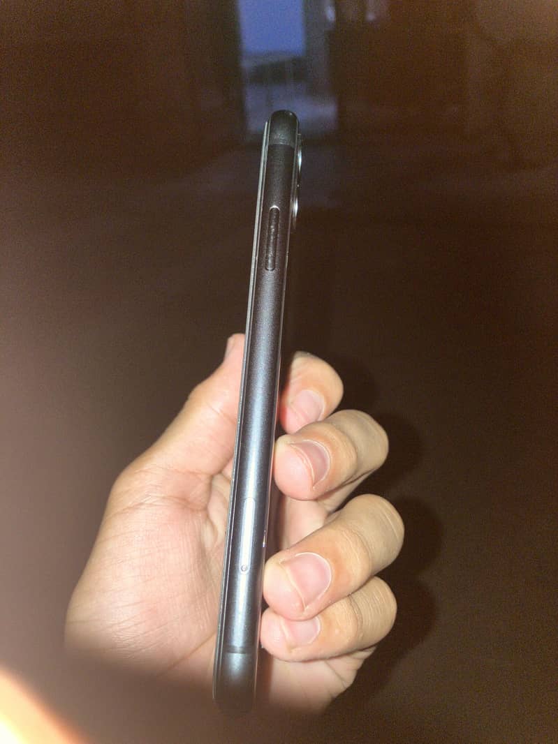 Apple iPhone 11 5