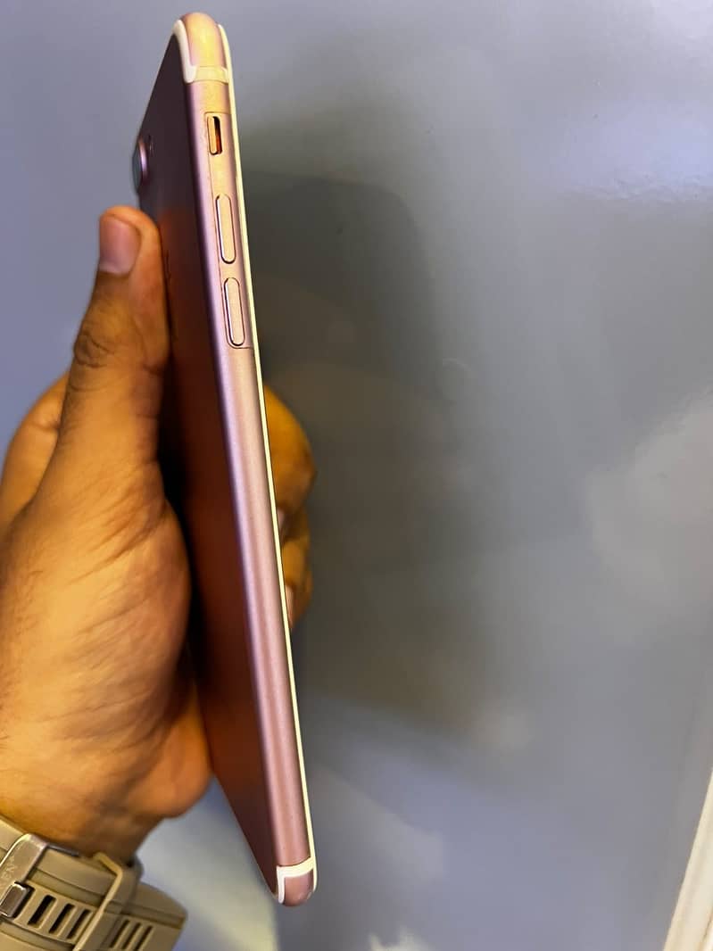 Apple iPhone 7 Plus 2
