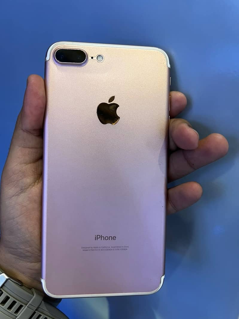 Apple iPhone 7 Plus 3