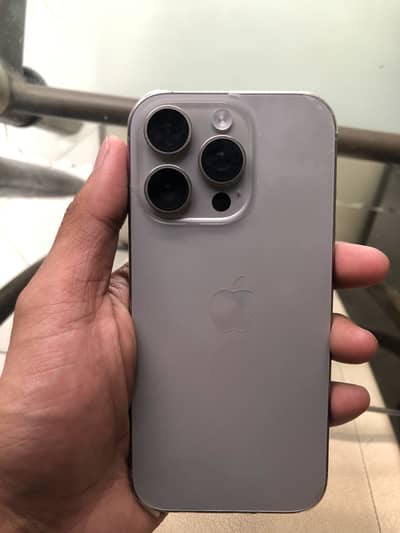 Apple iPhone 16 Pro