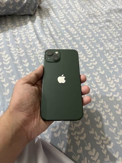 Apple iPhone 13