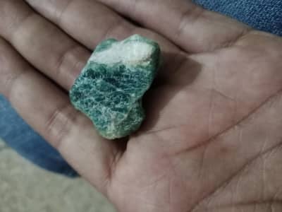 green aqeeq stone