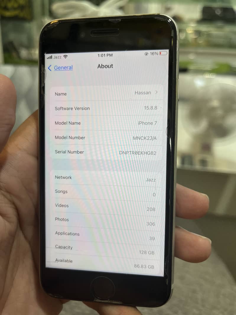 Apple iPhone 7 0