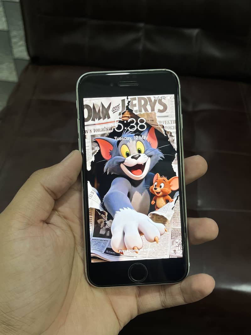 Apple iPhone 7 2