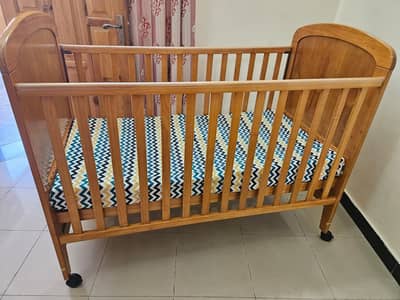 zubaidas baby cot