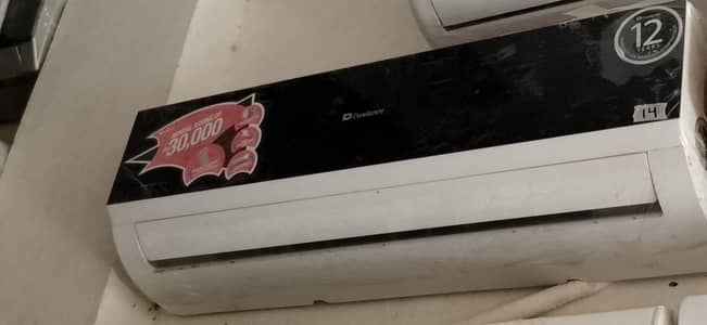 Dawlance DC inverter heat and Cool
