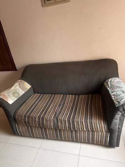2 sofa single seat and 2 seater for sale al reasonable price