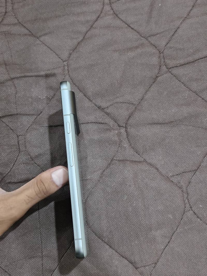 Google Pixel 8 2