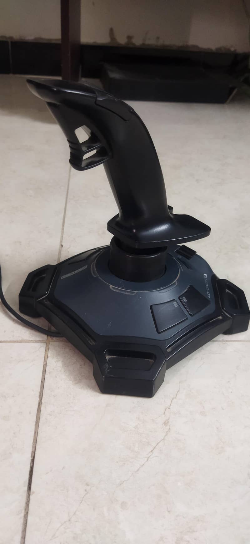 Logitech attack 3 joystick/ flight sim 4