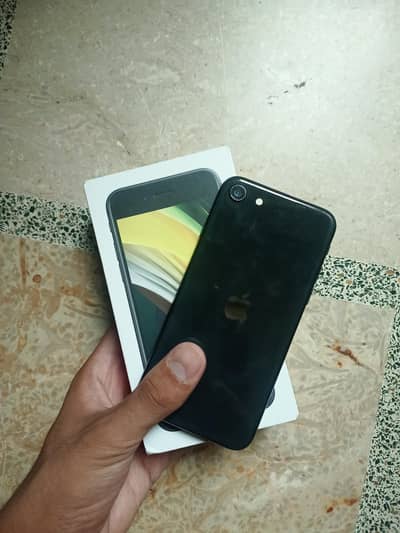 Apple iPhone SE