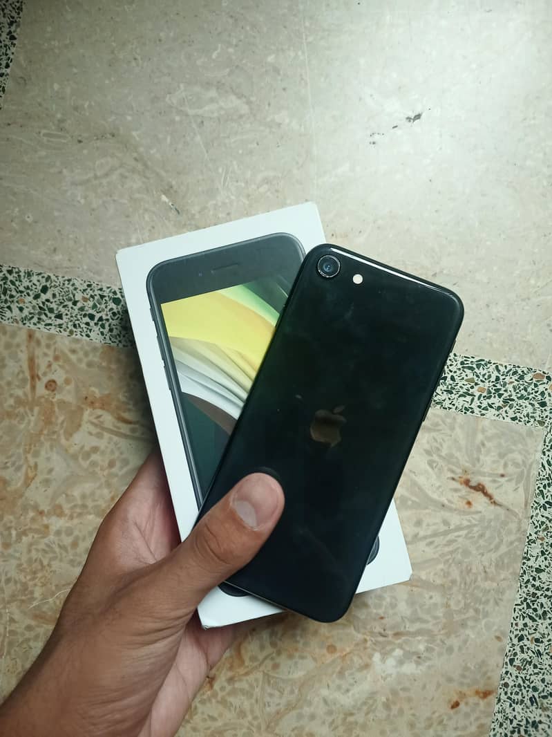 Apple iPhone SE 0