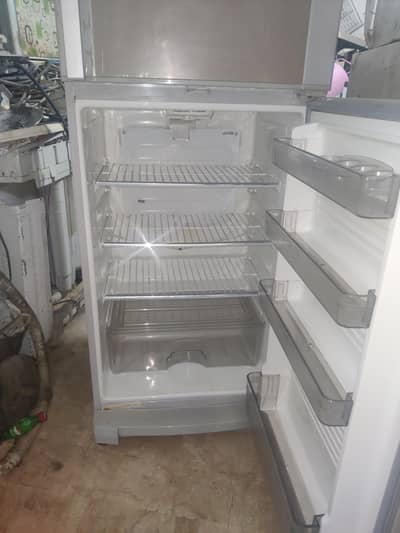 DAWLANCE FRIDGE ALL OK READY TO USE  FULL COOLING PA HAI