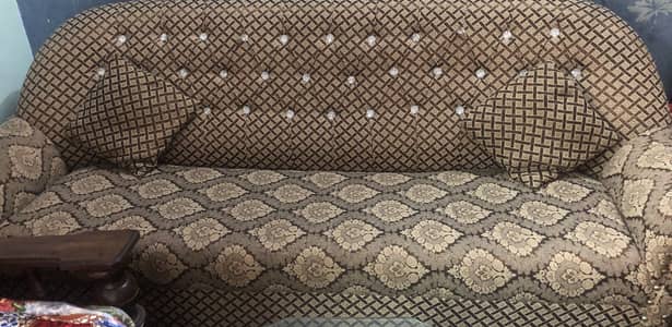 7 Seater Sofa Set For Sell!Condition 10/10. .