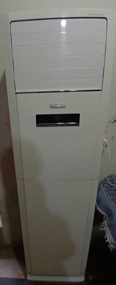 GREE CABINAT 2 TON