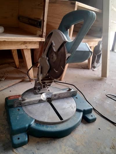 Miter Saw/ Degree Cutter 8 "