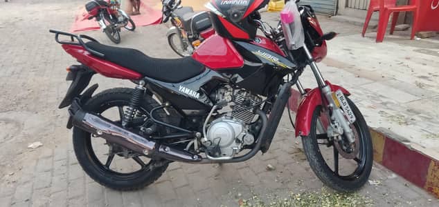 Yamaha YBR 125 Urgent For Sale | Total Geniune | Extra Accessories