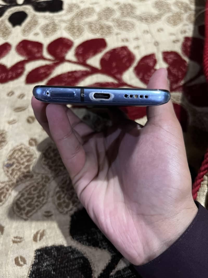 One Plus 7T 6