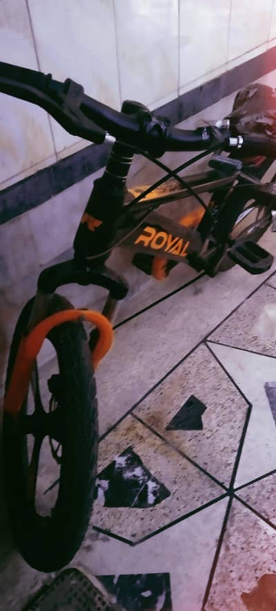 cycle black and orange 