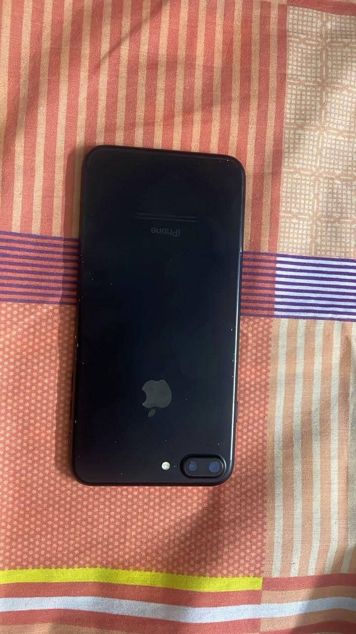 Apple iPhone 7 Plus 0