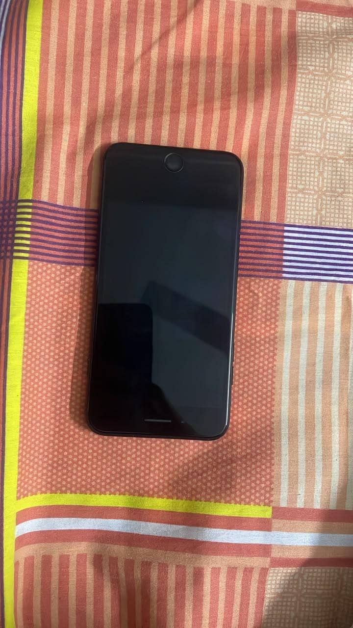 Apple iPhone 7 Plus 1