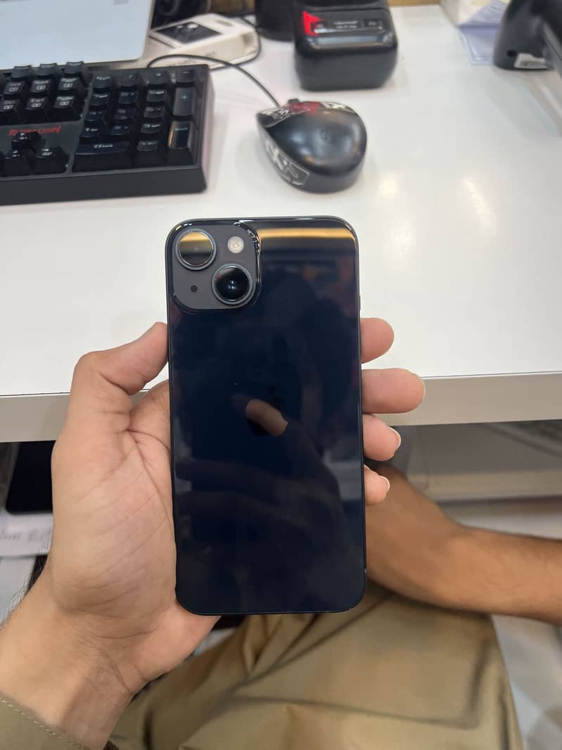 Apple iPhone 14 3