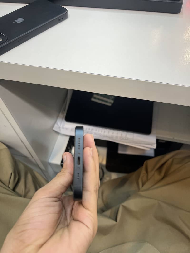Apple iPhone 14 5