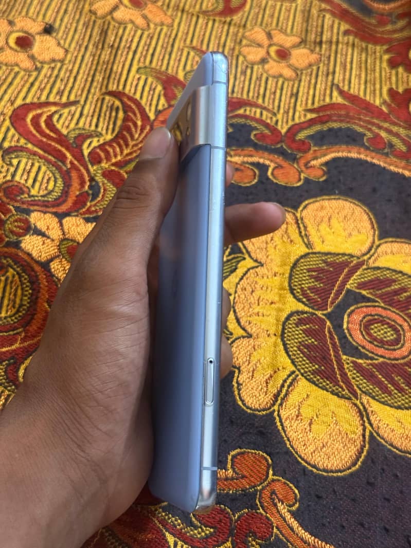 Google Pixel 8 Pro 2