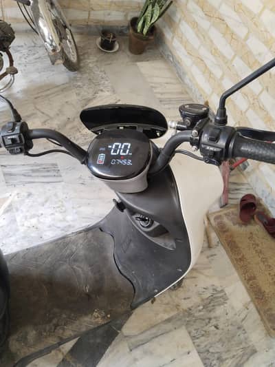 Electric scooter
