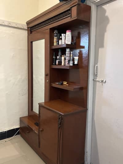 Dressing table
