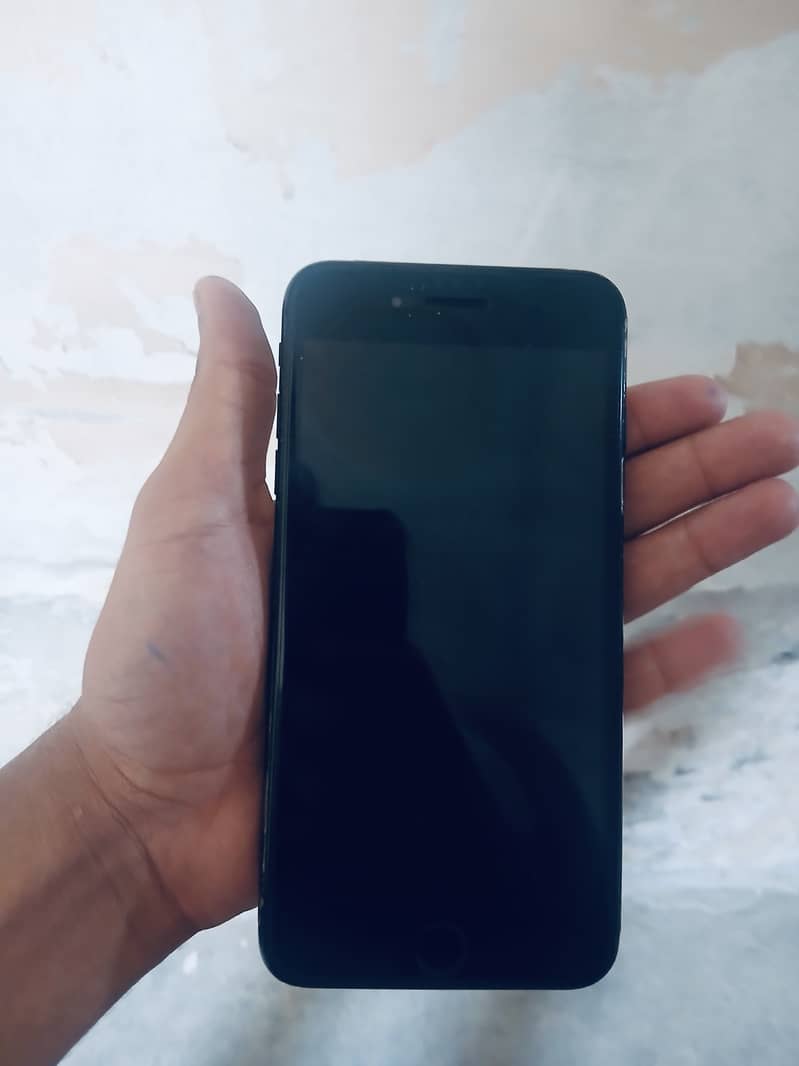 Apple iPhone 7 Plus 2