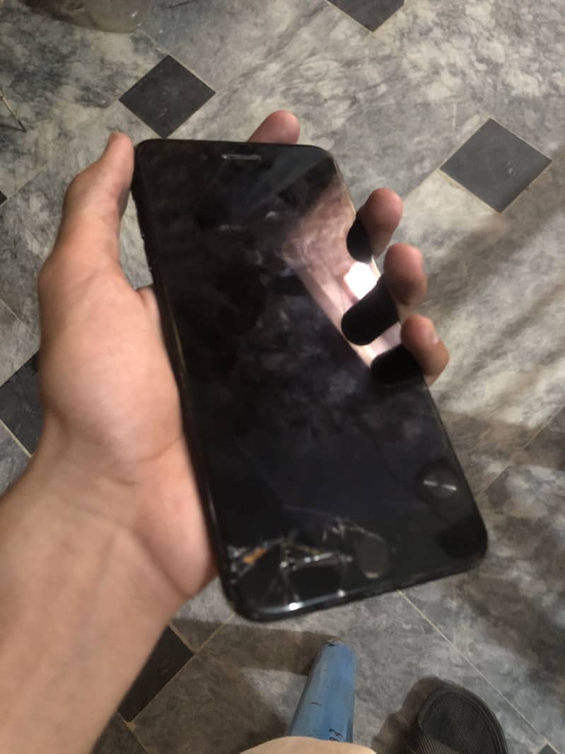 Apple iPhone 7 Plus 2