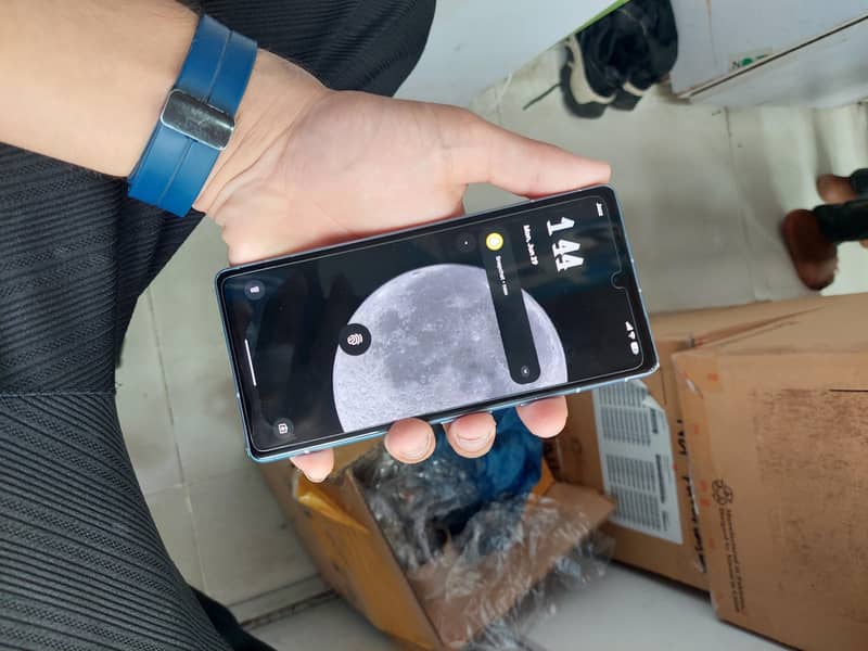 Google Pixel 7a 5