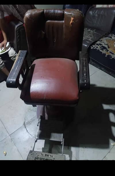 salon chairs 2