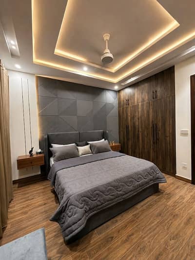 2 Bedrooms Luxury Furnished Apartment is Available For Rent in Bahria Town Lahore