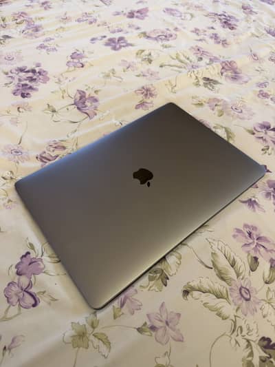 MacBook Pro intel core i7 (2018)
