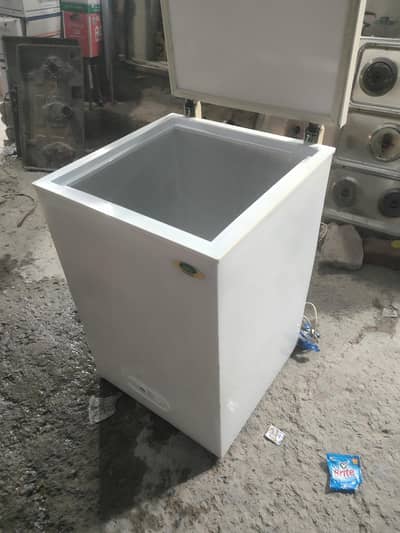 Dawlance Company Ac dc inverter 1.5 ton new condition