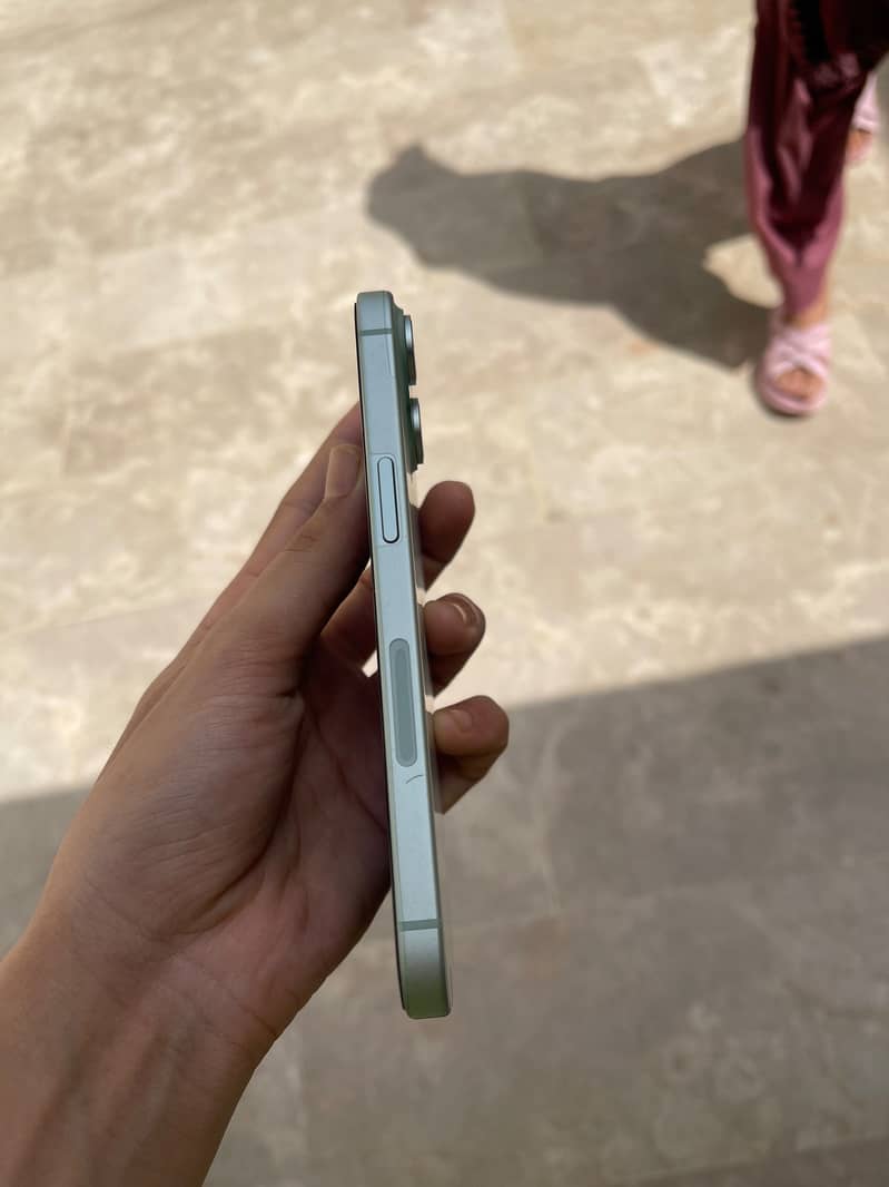 Apple iPhone 15 1