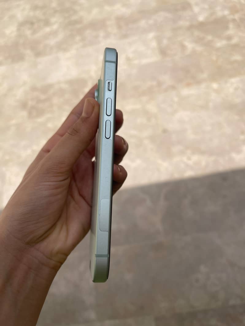 Apple iPhone 15 3