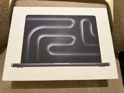 Macbook Pro M5 Chip 14 Inch 24GB/1TB Activated