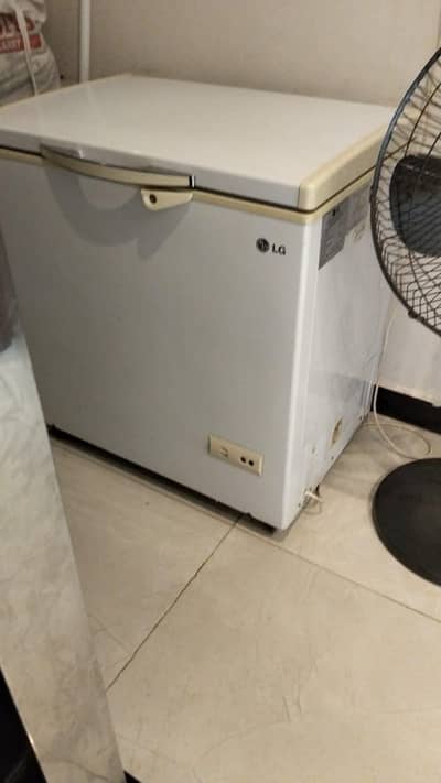 L. G  FREEZER