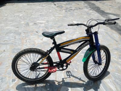 BMX cycle urgent for sale size 20 all ok new tube