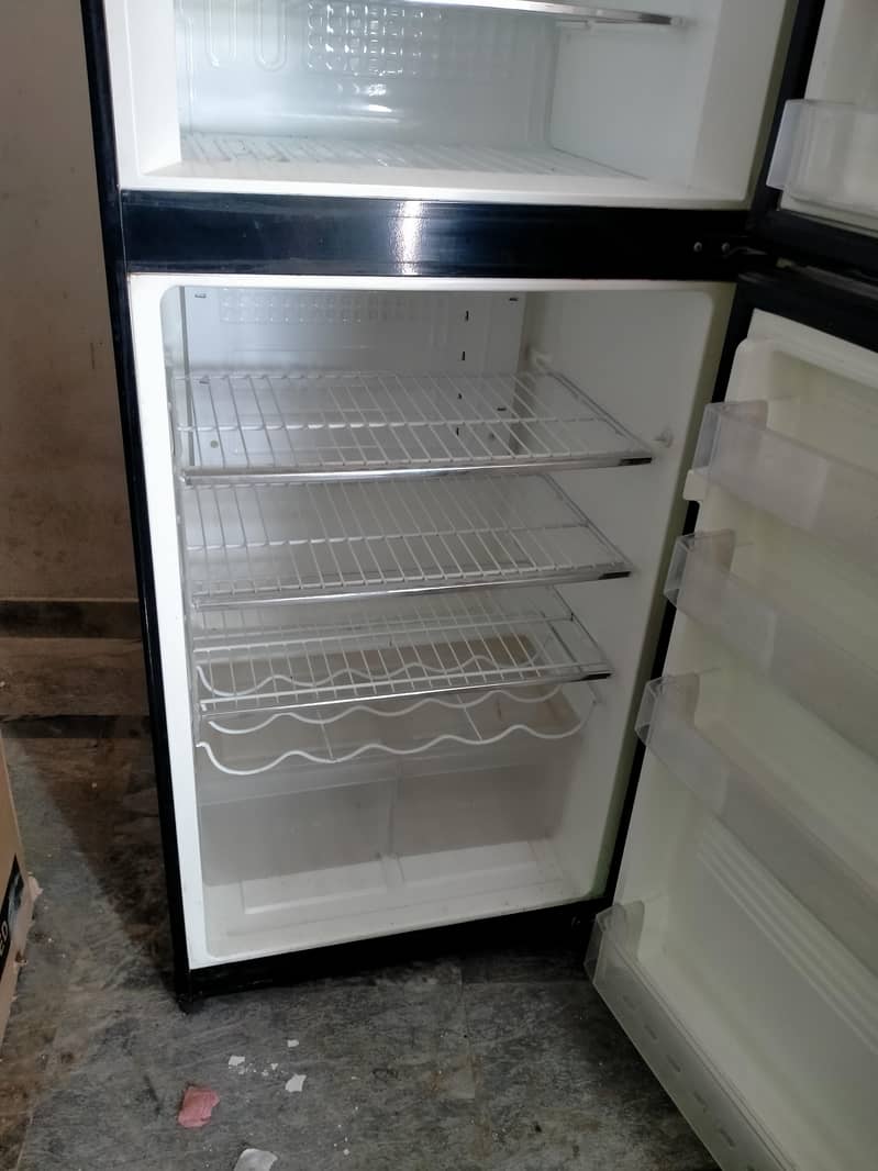 Refrigerator 4