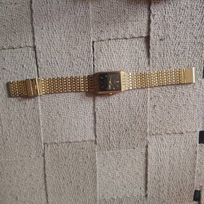 SLIM DIAL BEST DESENT AND ELEGENT WATCH