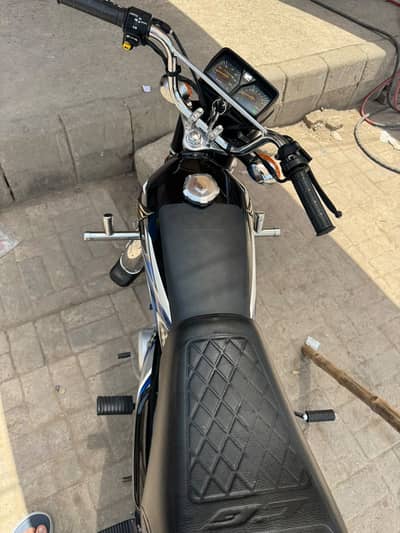 Honda 125cc 0.3. 0.0. 8.6.5.2. 6.5. 5