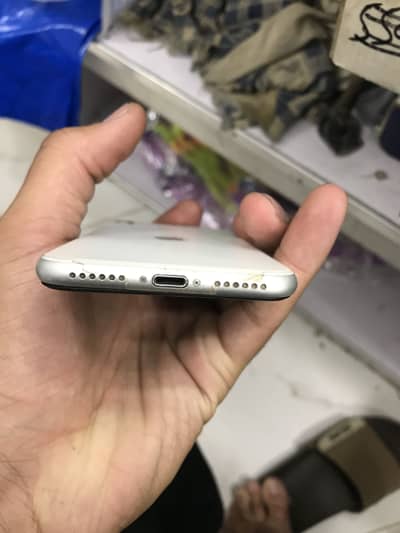 Apple iPhone SE 2020 battery 72 jv