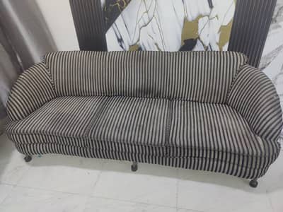 7 seater sofa set for urgent sale