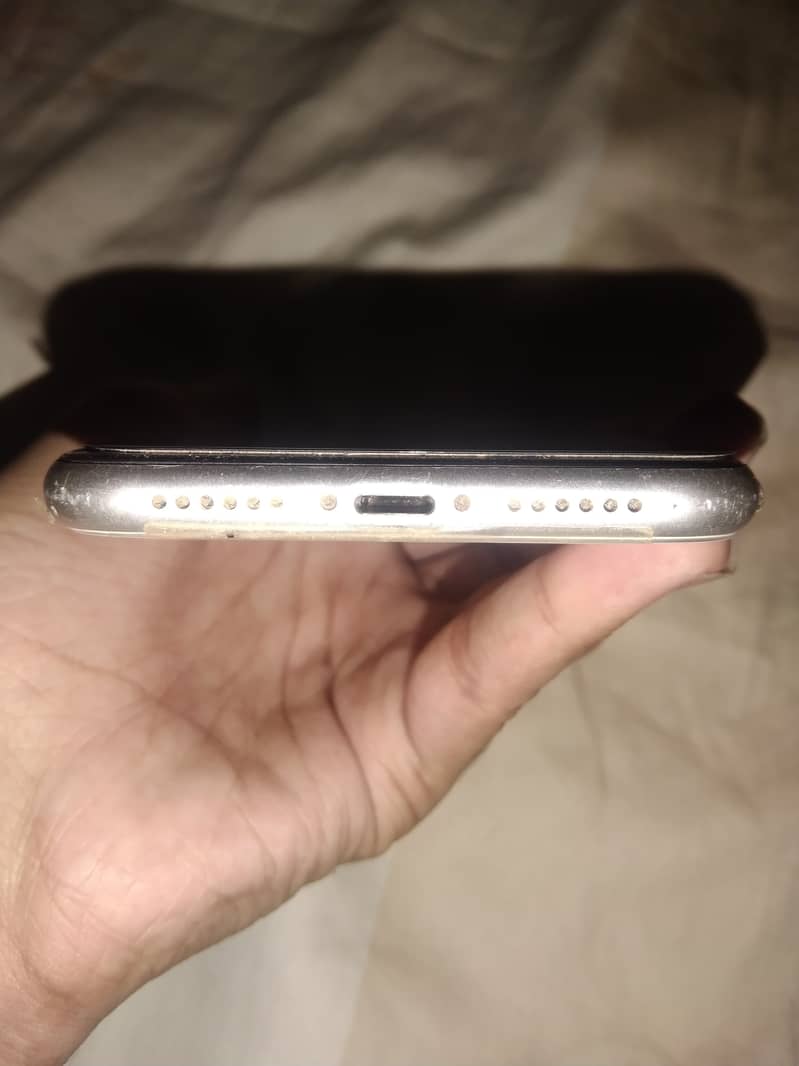 iPhone 11 1